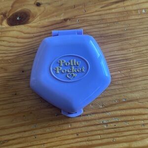 1994 vintage polly pocket sleepover compact